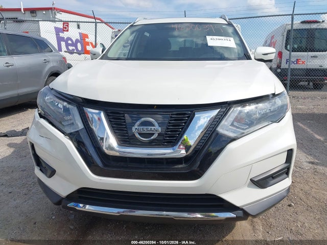46200394 :رقم المزاد ، 5N1AT2MV2HC881089 vin ، 2017 Nissan Rogue Sv مزاد بيع