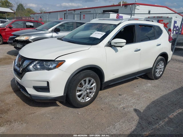 46200394 :رقم المزاد ، 5N1AT2MV2HC881089 vin ، 2017 Nissan Rogue Sv مزاد بيع