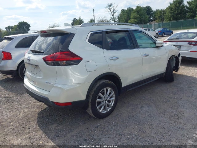 46200394 :رقم المزاد ، 5N1AT2MV2HC881089 vin ، 2017 Nissan Rogue Sv مزاد بيع