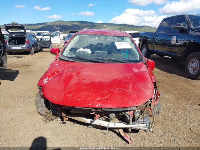 JTDEPRAE6LJ028657 Toyota COROLLA LE