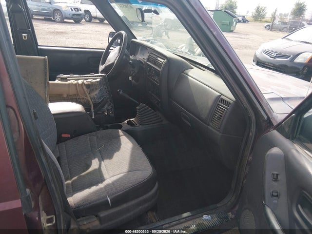 46200533 :رقم المزاد ، 1J4FF48SX1L518469 vin ، 2001 Jeep Cherokee Sport مزاد بيع