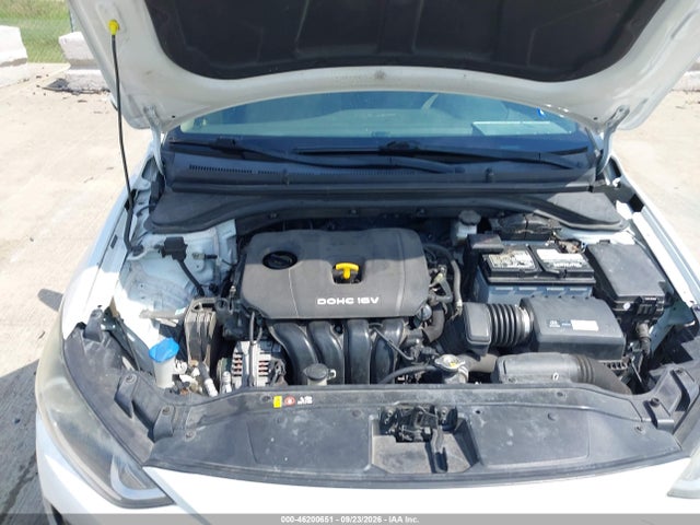 Hyundai Elantra Value Edition 2017 5NPD84LF4HH191356 Image 10