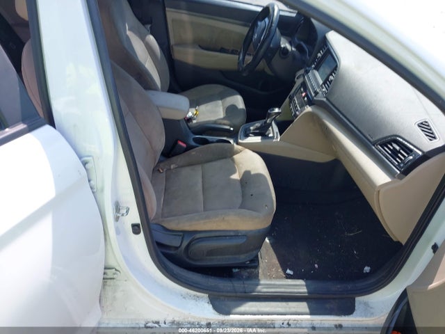 Hyundai Elantra Value Edition 2017 5NPD84LF4HH191356 Image 5
