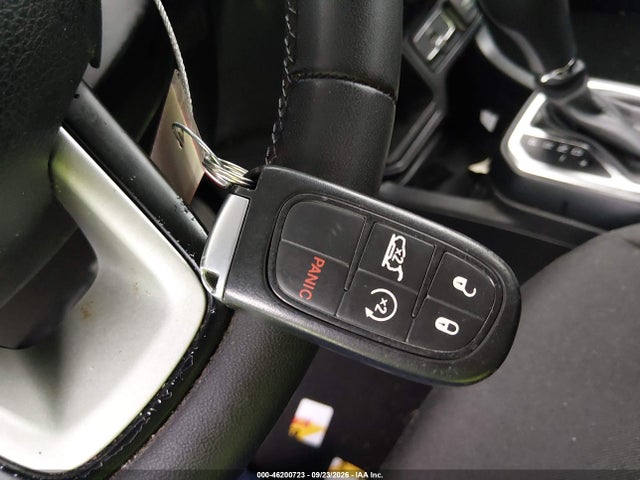 46200723 :رقم المزاد ، ZACCJABB3JPJ70182 vin ، 2018 Jeep Renegade Latitude Fwd مزاد بيع