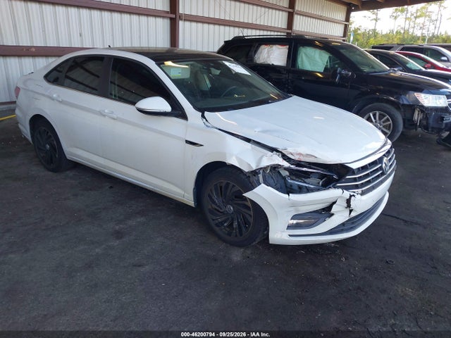 2019 Volkswagen Jetta 1.4t Sel Premium მანქანა იყიდება აუქციონზე, vin: 3VWG57BU1KM002815, აუქციონის ნომერი: 46200794
