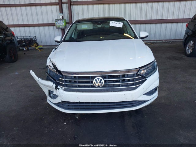 2019 Volkswagen Jetta 1.4t Sel Premium მანქანა იყიდება აუქციონზე, vin: 3VWG57BU1KM002815, აუქციონის ნომერი: 46200794