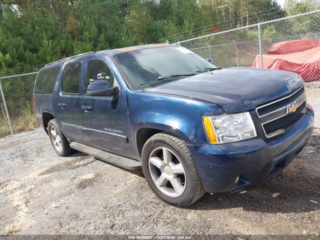 46200807 :رقم المزاد ، 1GNFC16JX7R260605 vin ، 2007 Chevrolet Suburban Lt مزاد بيع