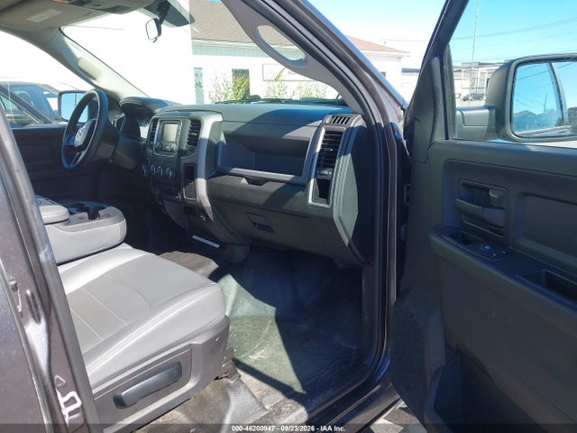 46200947 :رقم المزاد ، 3C6RR7KG0LG273124 vin ، 2020 Ram 1500 Classic Tradesman  4x4 5'7 Box مزاد بيع