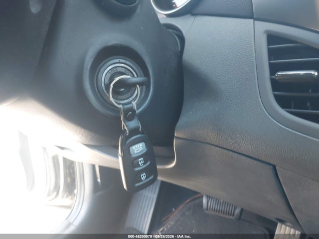 Продажа на аукционе авто 2012 Hyundai Elantra Limited, vin: 5NPDH4AE6CH101952, номер лота: 46200979
