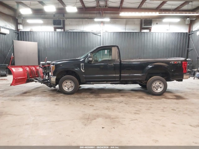 46200991 :رقم المزاد ، 1FTBF2B68JEC48702 vin ، 2018 Ford F-250 Xl مزاد بيع