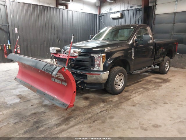 46200991 :رقم المزاد ، 1FTBF2B68JEC48702 vin ، 2018 Ford F-250 Xl مزاد بيع