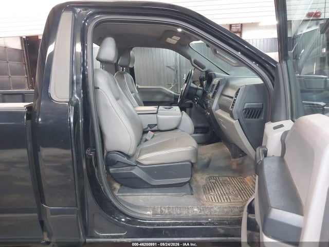 46200991 :رقم المزاد ، 1FTBF2B68JEC48702 vin ، 2018 Ford F-250 Xl مزاد بيع