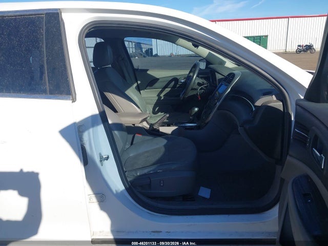 1G11D5SL9FU114750 Chevrolet MALIBU 2LT