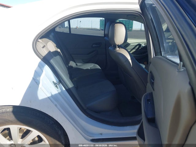 1G11D5SL9FU114750 Chevrolet MALIBU 2LT