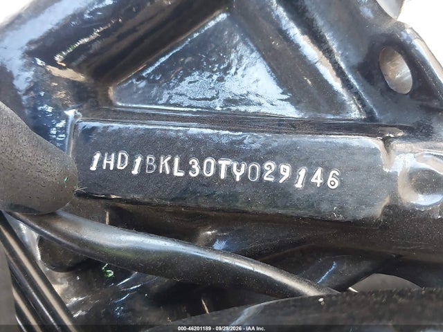 46201189 :رقم المزاد ، 1HD1BKL30TY029146 vin ، 1996 Harley-davidson Fxst Custom مزاد بيع