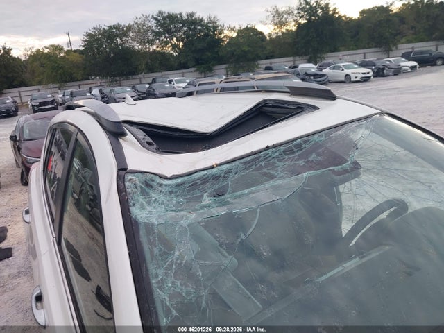 Toyota Rav4 Limited 2017 JTMYFREV0HD103417 Image 6