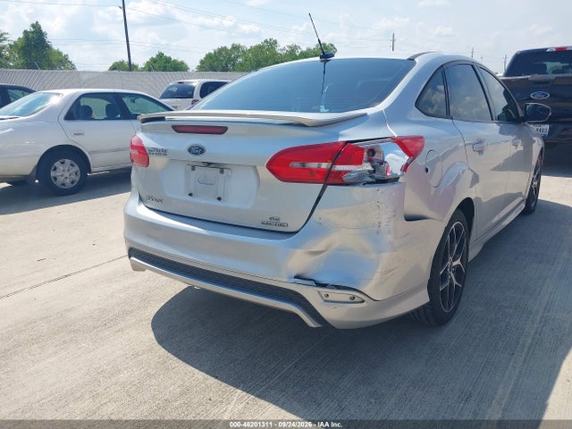 Ford FOCUS SE 2015 1FADP3F27FL248167 Image 4