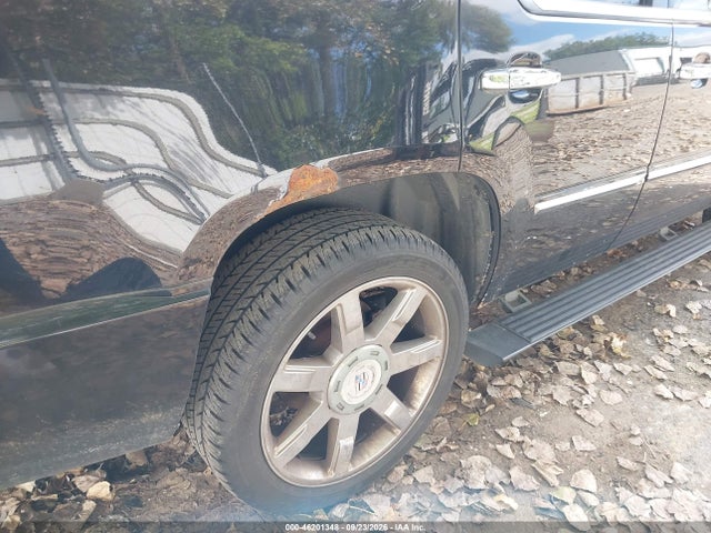Продаж на аукціоні авто 2014 Cadillac Escalade Luxury, vin: 1GYS4BEFXER219356, номер лоту: 46201348