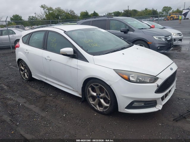 Продаж на аукціоні авто 2016 Ford Focus St, vin: 1FADP3L91GL250175, номер лоту: 46201368