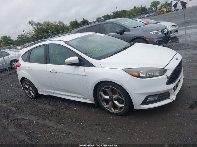 Продаж на аукціоні авто 2016 Ford Focus St, vin: 1FADP3L91GL250175, номер лоту: 46201368