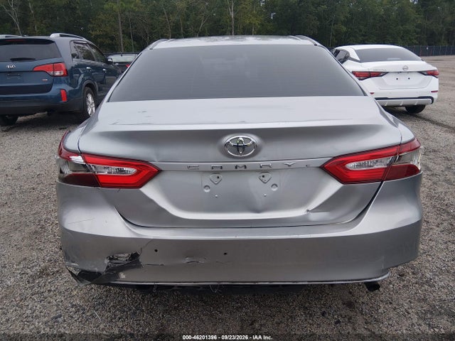 46201396 :رقم المزاد ، JTNB11HK5J3042581 vin ، 2018 Toyota Camry Le مزاد بيع