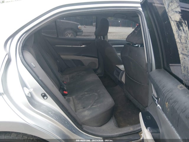 46201396 :رقم المزاد ، JTNB11HK5J3042581 vin ، 2018 Toyota Camry Le مزاد بيع