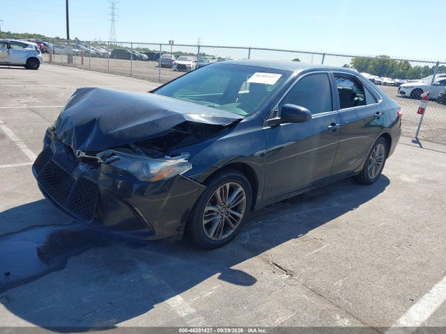 46201427 :رقم المزاد ، 4T1BF1FK5HU345692 vin ، 2017 Toyota Camry Se مزاد بيع