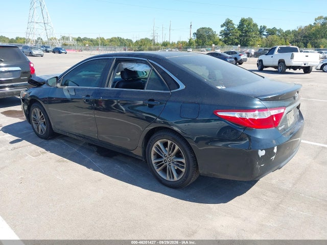 46201427 :رقم المزاد ، 4T1BF1FK5HU345692 vin ، 2017 Toyota Camry Se مزاد بيع