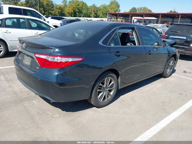 46201427 :رقم المزاد ، 4T1BF1FK5HU345692 vin ، 2017 Toyota Camry Se مزاد بيع