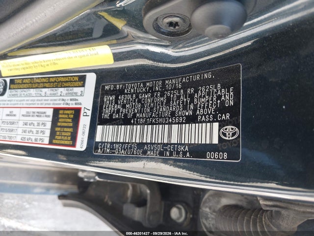 46201427 :رقم المزاد ، 4T1BF1FK5HU345692 vin ، 2017 Toyota Camry Se مزاد بيع
