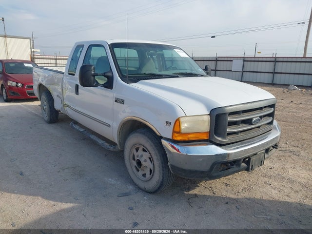 46201439 :رقم المزاد ، 1FTNX20L5YEC59363 vin ، 2000 Ford F-250 Lariat/xl/xlt مزاد بيع