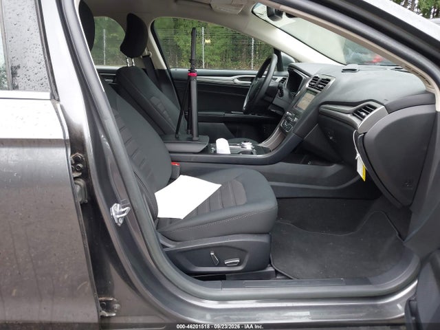 46201518 :رقم المزاد ، 3FA6P0LU9KR258708 vin ، 2019 Ford Fusion Hybrid Se مزاد بيع