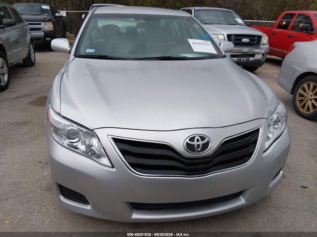 2010 Toyota Camry Le მანქანა იყიდება აუქციონზე, vin: 4T1BF3EK4AU041448, აუქციონის ნომერი: 46201535