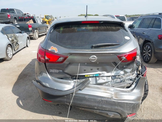 46201542 :رقم المزاد ، JN1BJ1CP6JW184625 vin ، 2018 Nissan Rogue Sport Sv مزاد بيع