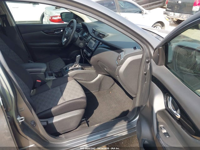 46201542 :رقم المزاد ، JN1BJ1CP6JW184625 vin ، 2018 Nissan Rogue Sport Sv مزاد بيع
