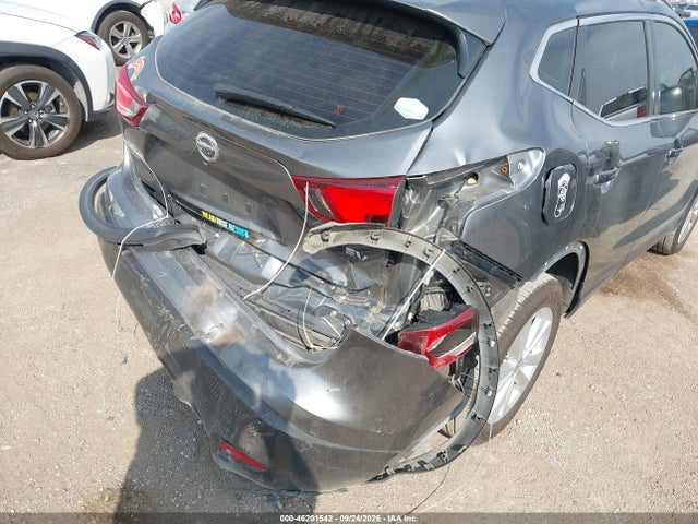 46201542 :رقم المزاد ، JN1BJ1CP6JW184625 vin ، 2018 Nissan Rogue Sport Sv مزاد بيع