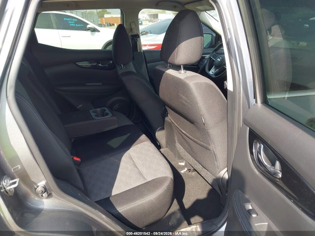 46201542 :رقم المزاد ، JN1BJ1CP6JW184625 vin ، 2018 Nissan Rogue Sport Sv مزاد بيع