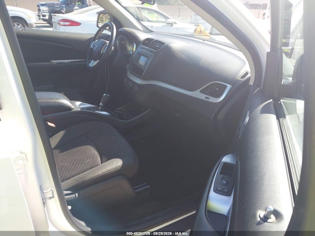 3C4PDCAB9JT322936 Dodge JOURNEY SE