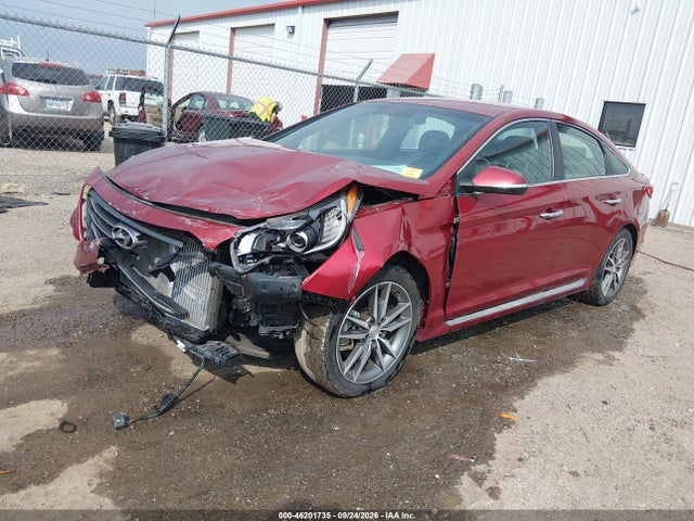 Hyundai Sonata Sport 2.0t 2015 5NPE34AB5FH088592 Image 2