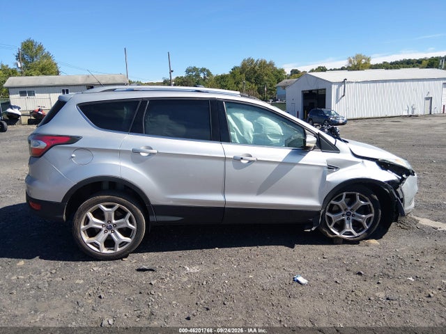 46201768 :رقم المزاد ، 1FMCU9J98HUA18183 vin ، 2017 Ford Escape Titanium مزاد بيع