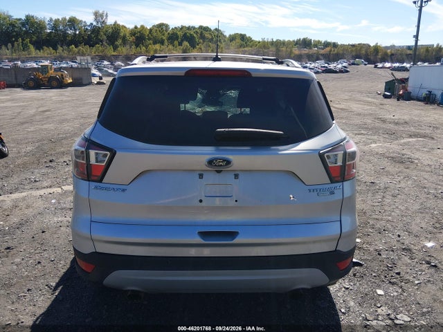 46201768 :رقم المزاد ، 1FMCU9J98HUA18183 vin ، 2017 Ford Escape Titanium مزاد بيع