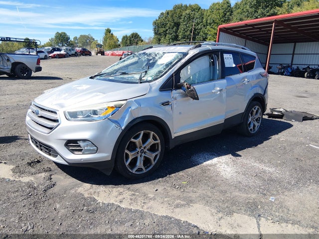 46201768 :رقم المزاد ، 1FMCU9J98HUA18183 vin ، 2017 Ford Escape Titanium مزاد بيع