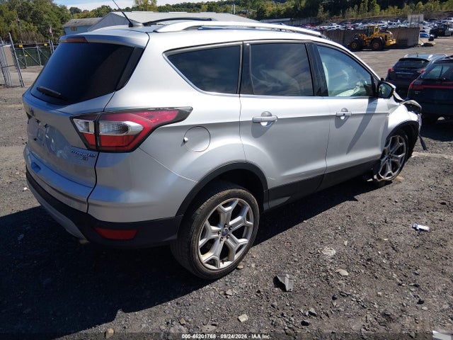 46201768 :رقم المزاد ، 1FMCU9J98HUA18183 vin ، 2017 Ford Escape Titanium مزاد بيع