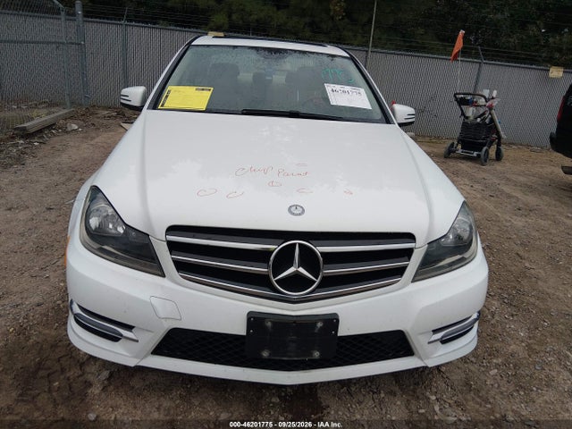 2014 Mercedes-benz C 300 Sport 4matic მანქანა იყიდება აუქციონზე, vin: WDDGF8AB2EG237301, აუქციონის ნომერი: 46201775