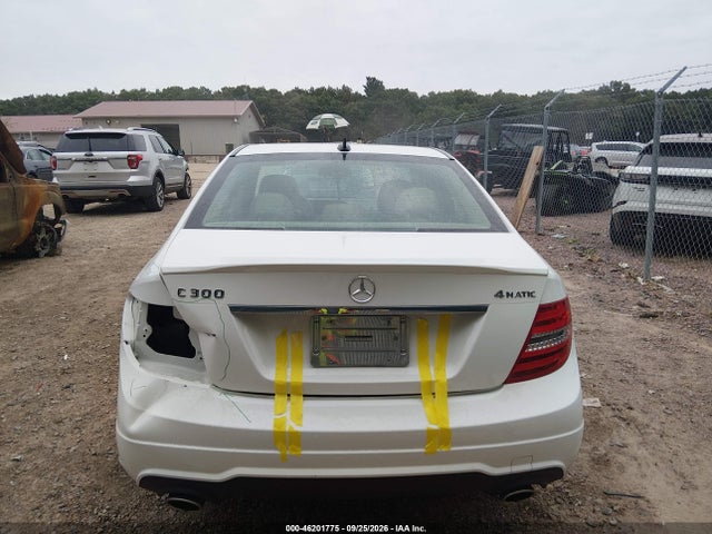 2014 Mercedes-benz C 300 Sport 4matic მანქანა იყიდება აუქციონზე, vin: WDDGF8AB2EG237301, აუქციონის ნომერი: 46201775