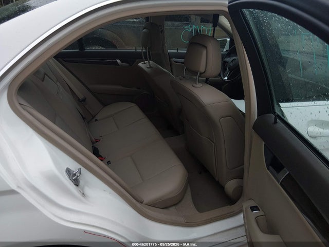 2014 Mercedes-benz C 300 Sport 4matic მანქანა იყიდება აუქციონზე, vin: WDDGF8AB2EG237301, აუქციონის ნომერი: 46201775