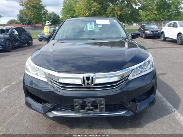 46201783 :رقم المزاد ، 1HGCR2F38GA202686 vin ، 2016 Honda Accord Lx مزاد بيع