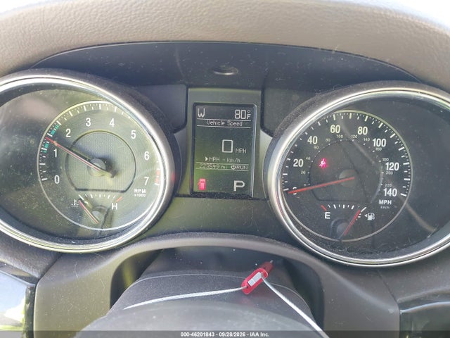2011 Jeep Grand Cherokee Laredo მანქანა იყიდება აუქციონზე, vin: 1J4RS4GG8BC569024, აუქციონის ნომერი: 46201843