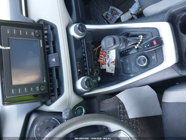 46201856 :رقم المزاد ، 4T3R6RFV2LU003897 vin ، 2020 Toyota Rav4 Hybrid Xle مزاد بيع