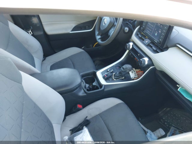 46201856 :رقم المزاد ، 4T3R6RFV2LU003897 vin ، 2020 Toyota Rav4 Hybrid Xle مزاد بيع